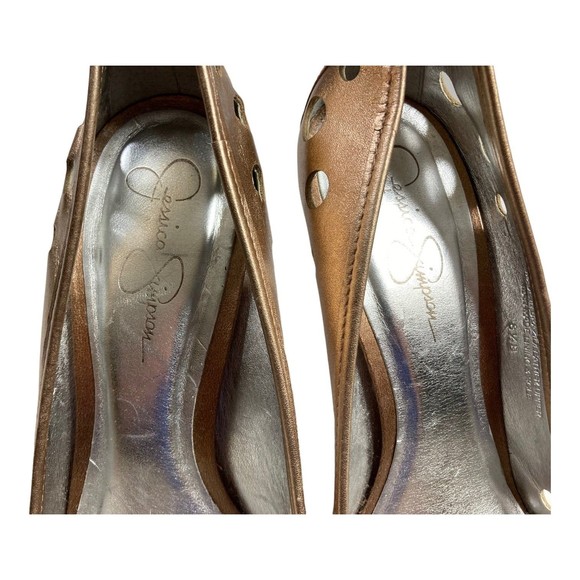 Jessica Simpson Heels Pumps Gold Leather Laser Cut Womens 8.5B Made in Brazil - Picture 7 of 10